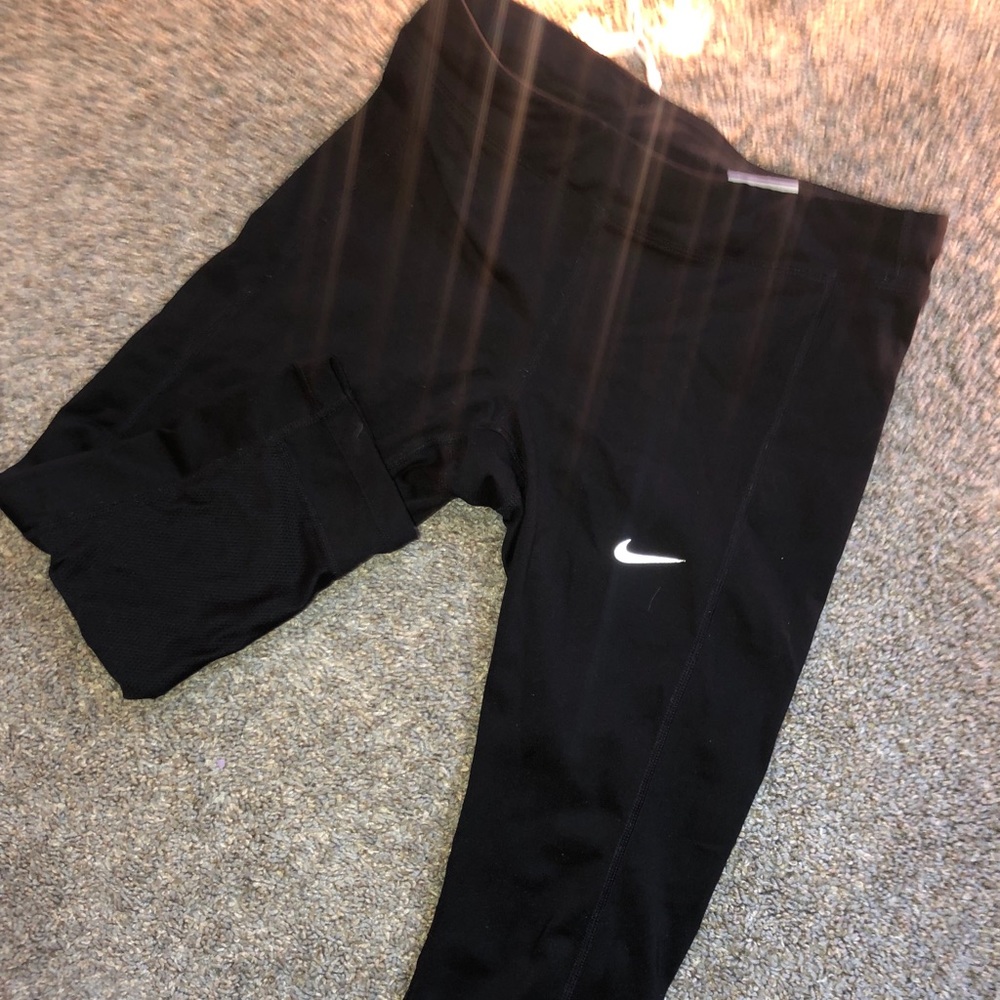 Nike dry fit cropped leggings